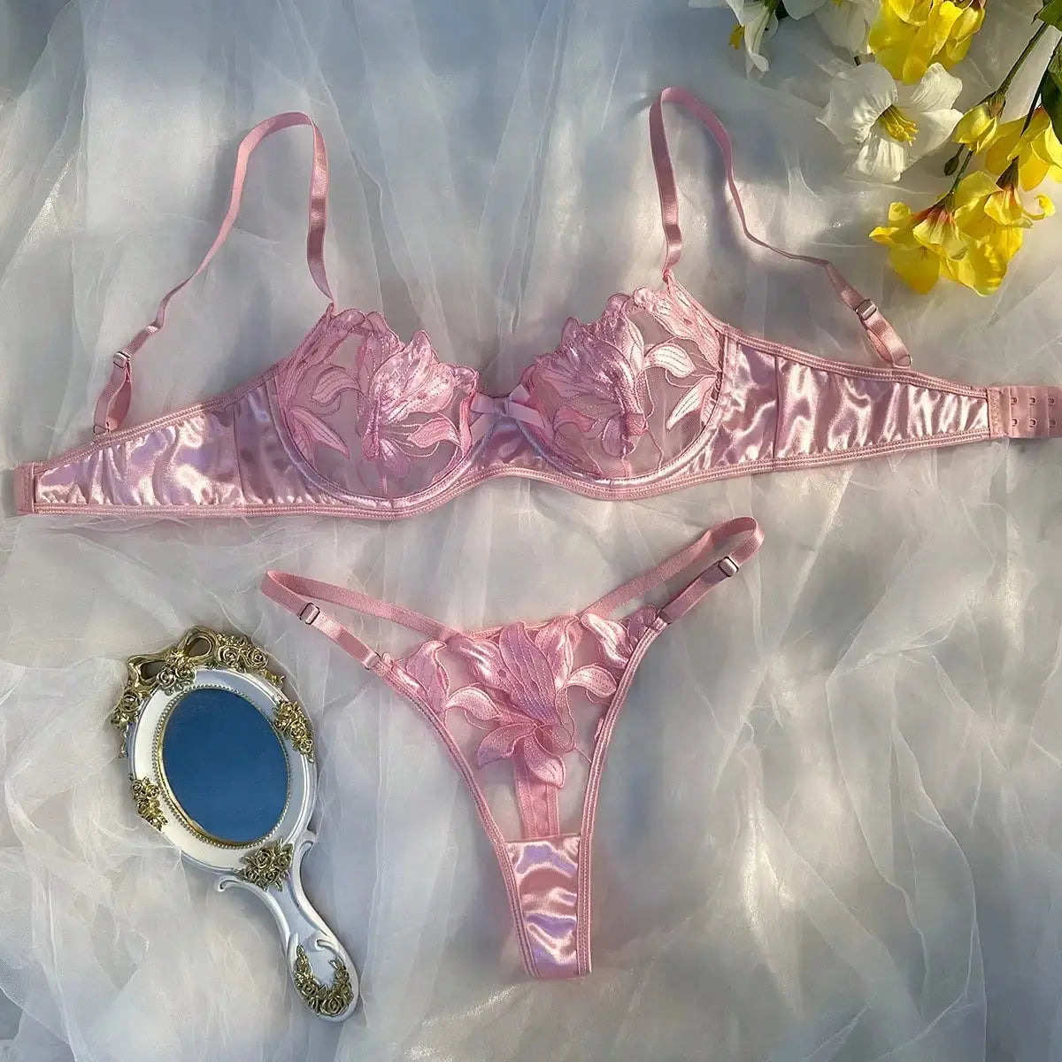 Hips Don't Lie Bra Set Lacy Bliss0212 Lingerie & Intimates